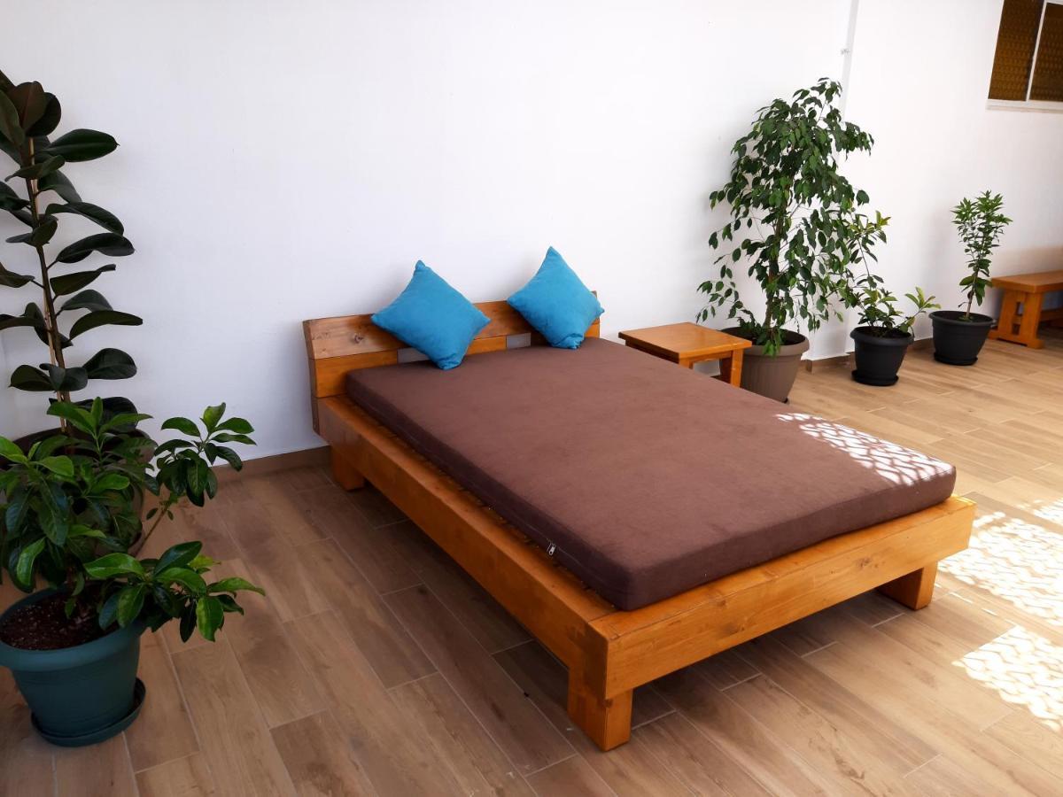 Central Apartment Near The Beach With Huge Private Terrace Loutráki Buitenkant foto